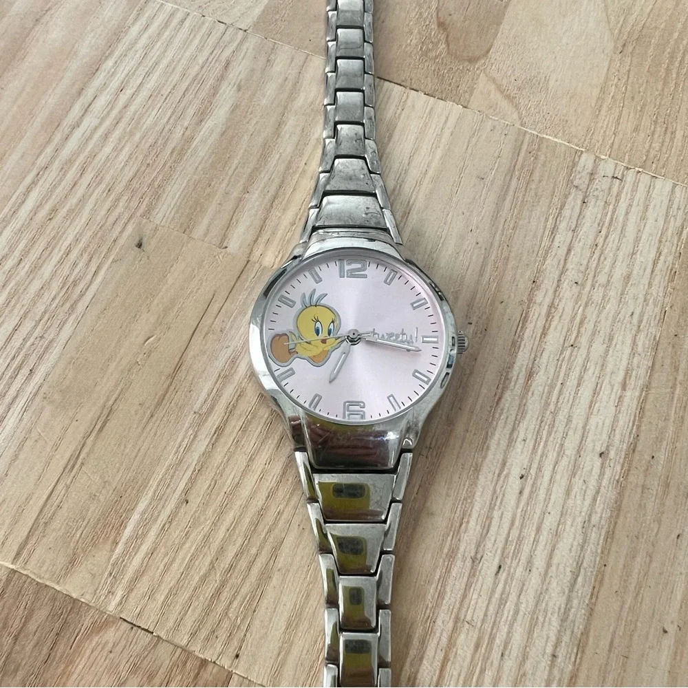 Looney tunes tweety bird ladies silver tone fashion watch NEW BATTERY